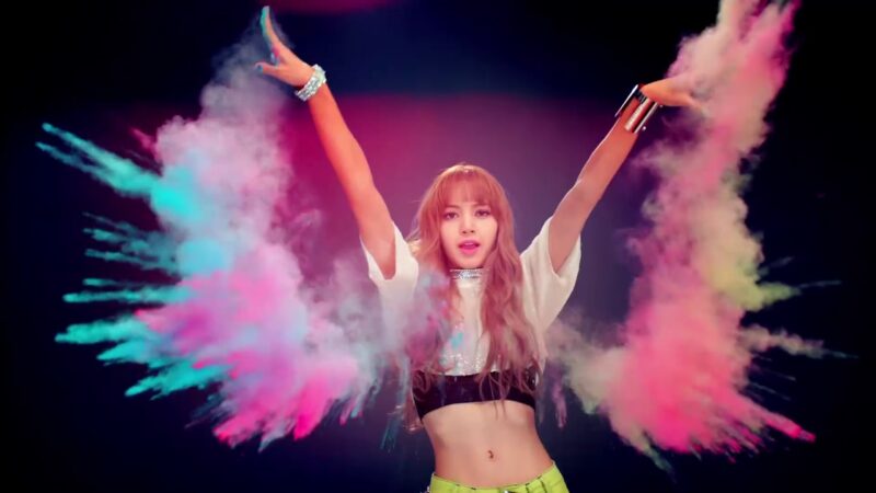 hình ảnh Lisa Black Pink trong mv du-du-duu