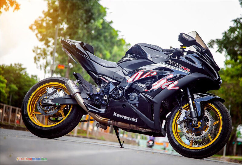 hình ảnh xe ZX10R độ đẹp chất màu đen