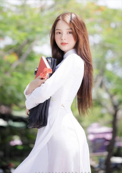 Ảnh gái xinh mặc áo dài