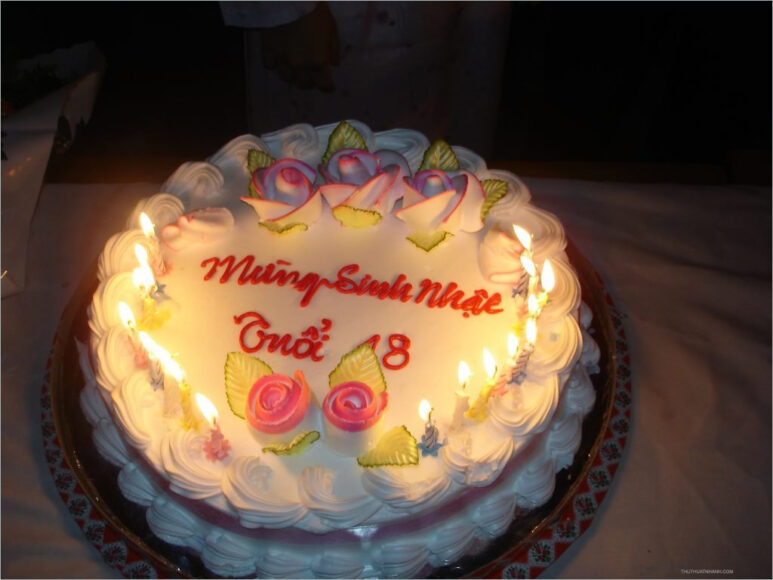 Bánh sinh nhật 18 tuổi