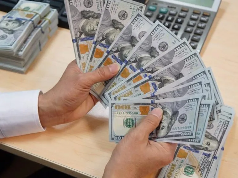 Cách Tính Toán Quy Đổi 100 Đô Sang Tiền Việt